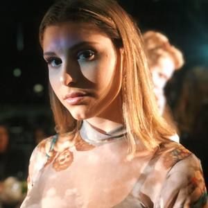 Meet your Posher, Dara